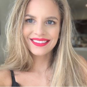 Meet your Posher, Olivia